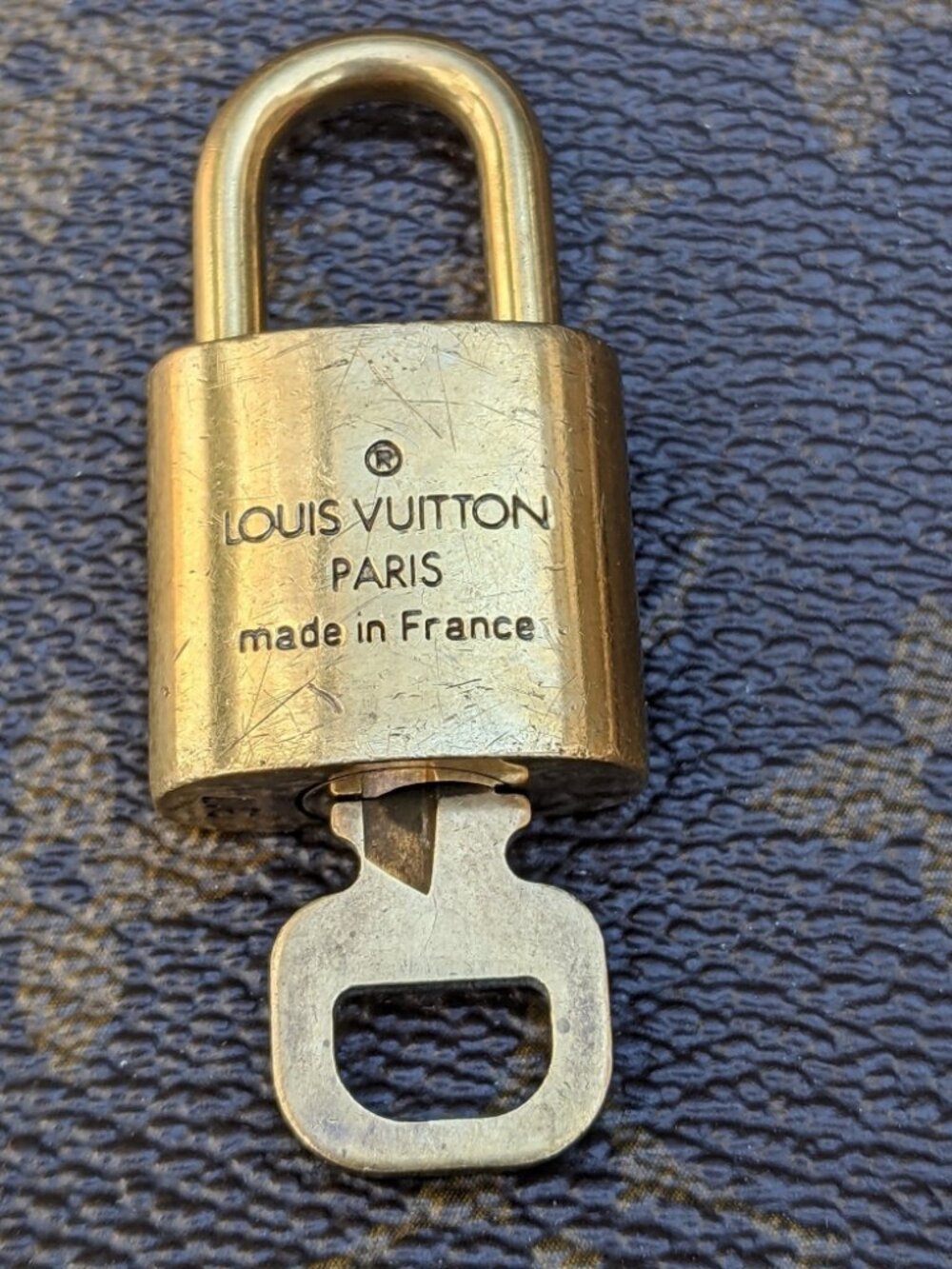 Authentic Louis Vuitton padlock key and lock set - Picture 6 of 6